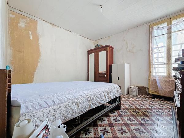 Maison de 127 m² avec jardin, garage et caves – Le Bousquet-d'Orb (34600) 3 chambres | Jardin de 190 m² | Grand garage + caves | Travaux à prévoir