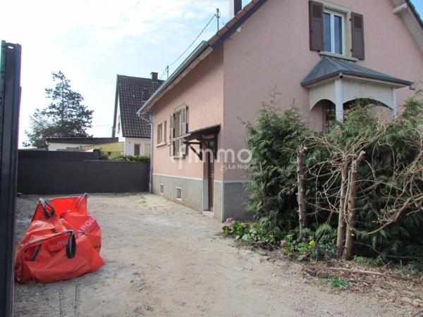 Maison à rénover sur environ 2.2 ares