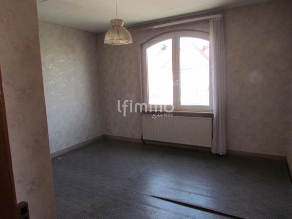 Maison à rénover sur environ 2.2 ares