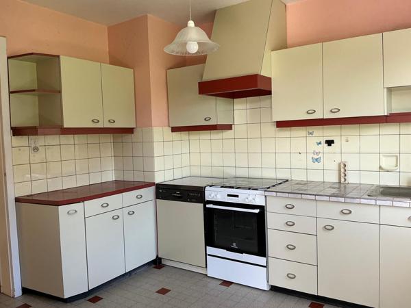 Maison,98m2, 6 pièces,4 chambres, 18 ares de terrain et dépendances