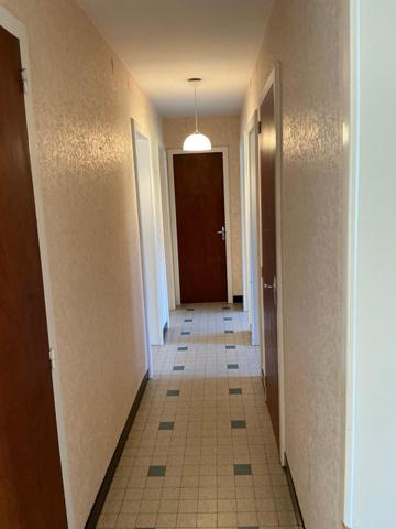 Maison,98m2, 6 pièces,4 chambres, 18 ares de terrain et dépendances