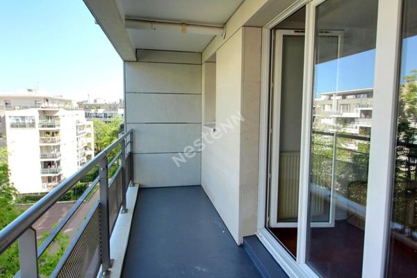 Appartement Suresnes 2 pièce(s) 47 m2