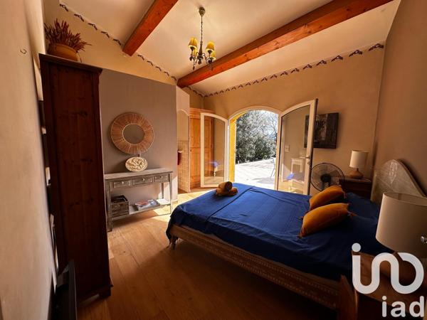 Maison à vendre 7 pièces 220 m² Le Castellet