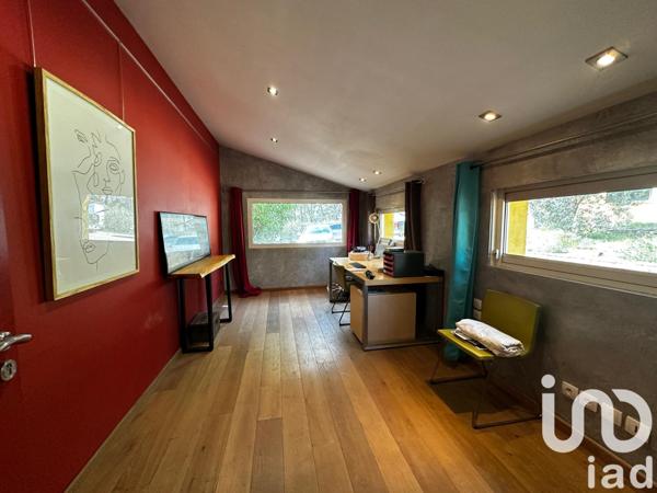 Maison à vendre 7 pièces 220 m² Le Castellet