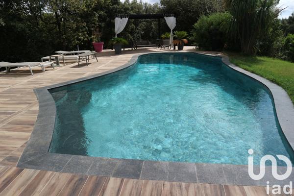 Maison à vendre 7 pièces 220 m² Le Castellet