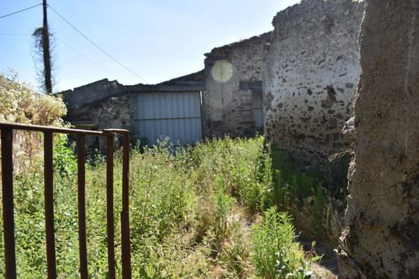 Dpt Deux Sèvres (79), à vendre COURLAY terrain constructible en parti