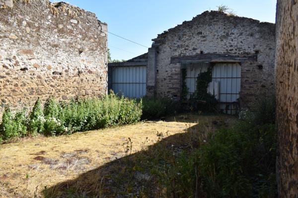 Dpt Deux Sèvres (79), à vendre COURLAY terrain constructible en parti