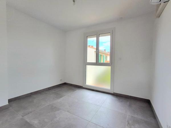 Perpignan : Maison 3 faces avec jardin à vendre