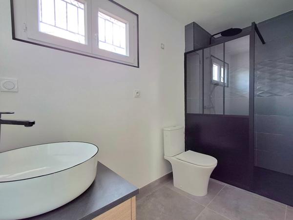 Perpignan : Maison 3 faces avec jardin à vendre