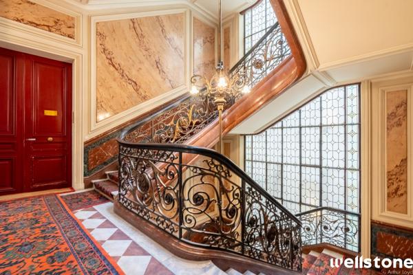Bureaux à louer à PARIS 75008