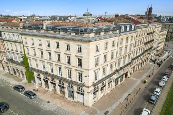 Bureaux à louer - Bordeaux centre - Vue Garonne - Au pied du tramway - Secteur Quinconces