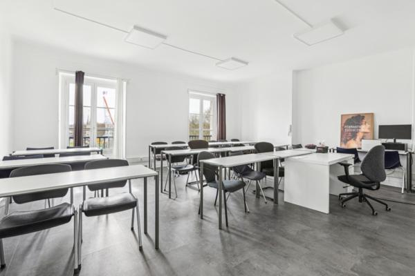 Bureaux à louer - Bordeaux centre - Vue Garonne - Au pied du tramway - Secteur Quinconces