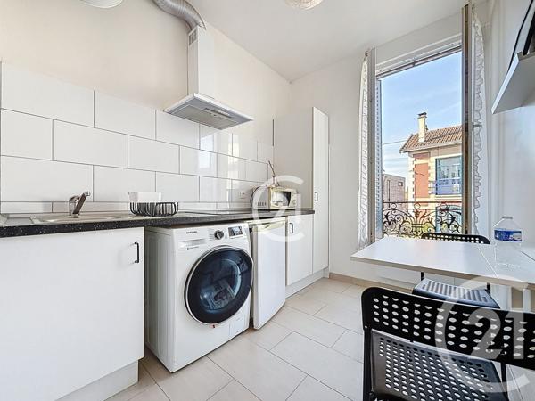 Immeuble à vendre  89,24 m2 MONTREUIL - 93