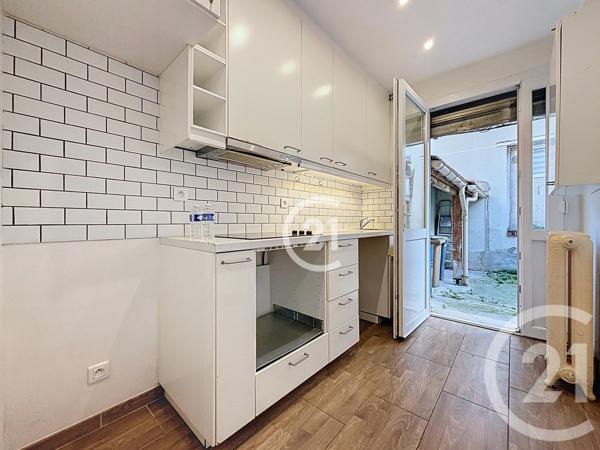 Immeuble à vendre  89,24 m2 MONTREUIL - 93