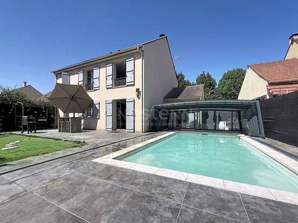 Maison individuelle avec piscine