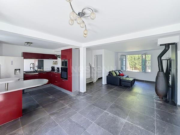 Maison individuelle avec piscine