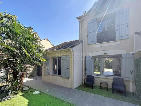 Maison individuelle avec piscine