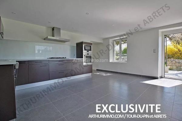 Vente Maison 7 pièces 256 m2 à Bourgoin-Jallieu