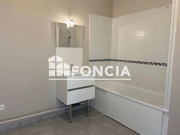 Location Appartement 3 pièces 68.79 m² - 17 RUE AMPERE Le Petit-quevilly 76140