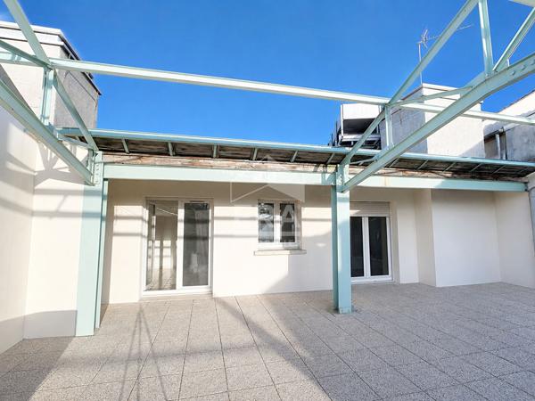 Appartement atypique avec patio  Hyper centre Beaumont-sur-Oise