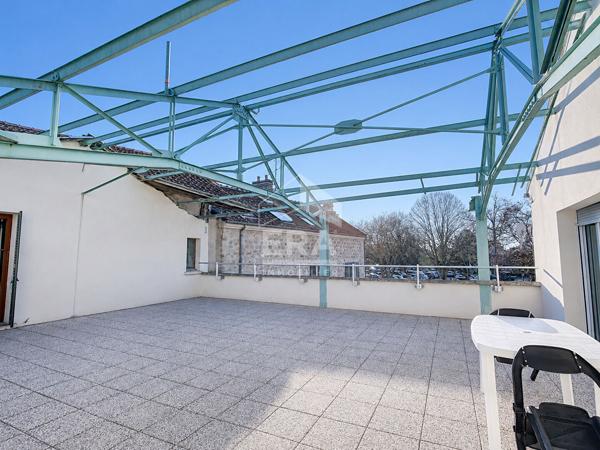 Appartement atypique avec patio  Hyper centre Beaumont-sur-Oise