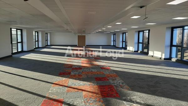 Bureaux à louer à Hellemmes-Lille avec division possible et accès axes autoroutiers