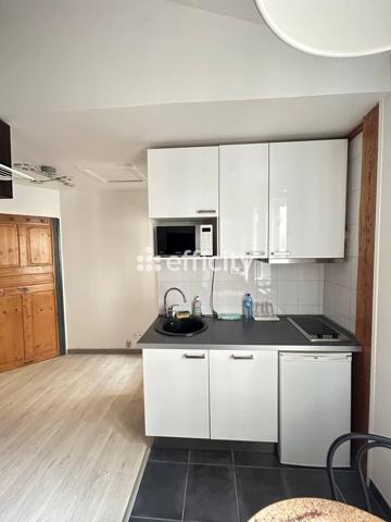 Appartement
         1 pièce
        - 18 m² 199 000 € *