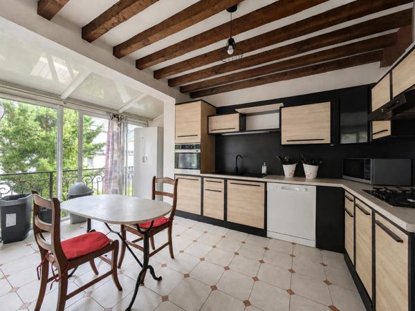 Grande maison familiale avec jardin aux portes du campus de Talence