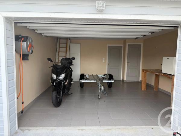Maison à vendre  5 pièces - 145 m 2   ST PLANCHERS  - 50