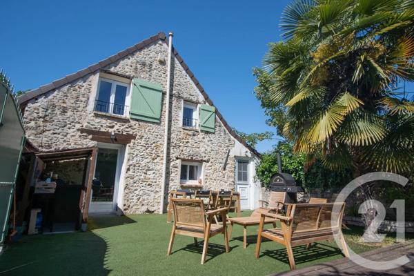 Maison à vendre  4 pièces - 76,87 m 2   GAILLON  - 27
