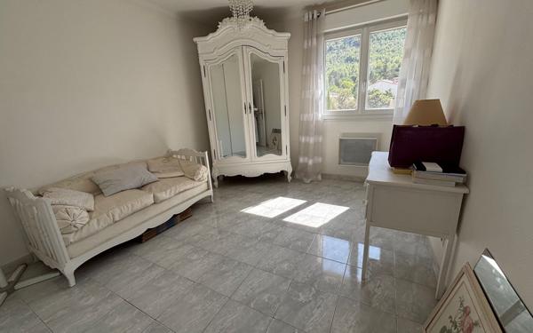 Maison à vendre    4 pièces •  La Penne-sur-Huveaune