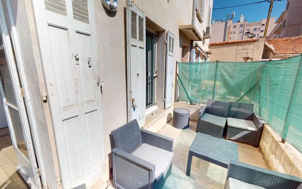 Appartement à vendre    2 pièces • 43 m2 Toulon
