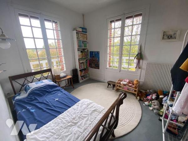 VALLEE DE L&#39;EURE - 1H20 PARIS 
Dans le centre d&#39;une charmante commune environnant la forêt d&#39;A...