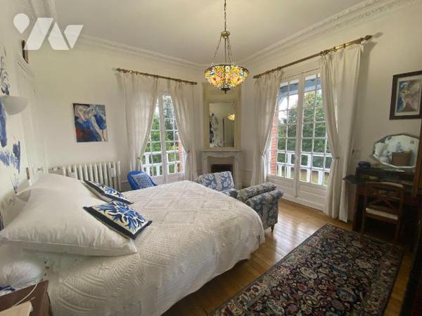 VALLEE DE L&#39;EURE - 1H20 PARIS 
Dans le centre d&#39;une charmante commune environnant la forêt d&#39;A...