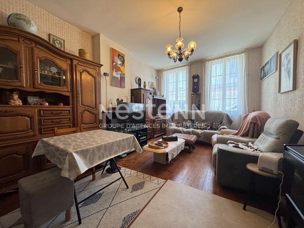 Quai de Tonnay-Charente - Maison de 155m² Garage et Boutique