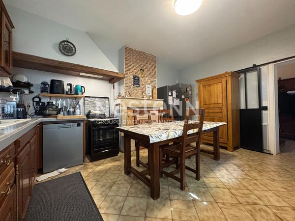 Quai de Tonnay-Charente - Maison de 155m² Garage et Boutique