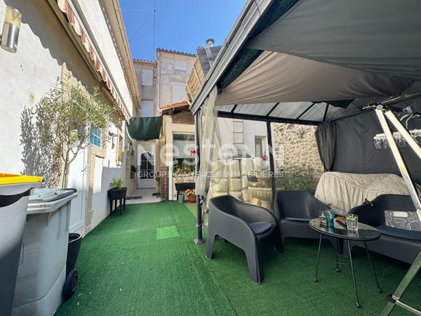 Quai de Tonnay-Charente - Maison de 155m² Garage et Boutique