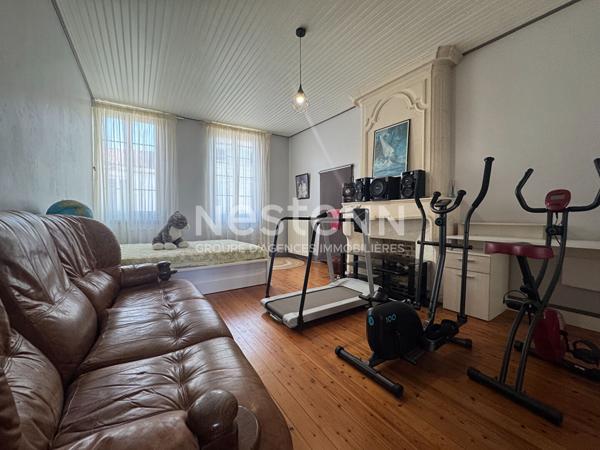 Quai de Tonnay-Charente - Maison de 155m² Garage et Boutique