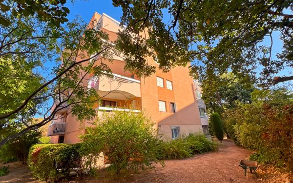 Appartement à vendre    2 pièces • 47,85 m2 Saint-Raphaël