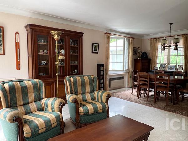 Maison d'exception 226 m² centre Sautron sur parc 5 000 m² (Prix marché)