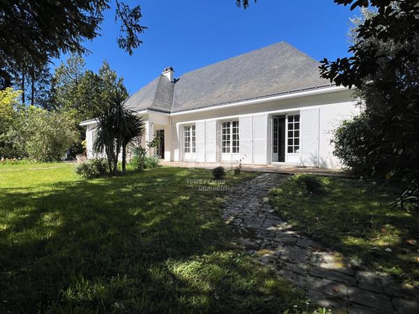 Maison d'exception 226 m² centre Sautron sur parc 5 000 m² (Prix marché)