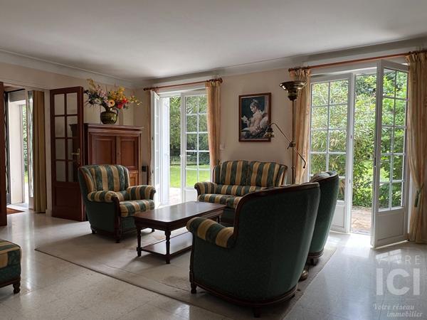 Maison d'exception 226 m² centre Sautron sur parc 5 000 m² (Prix marché)