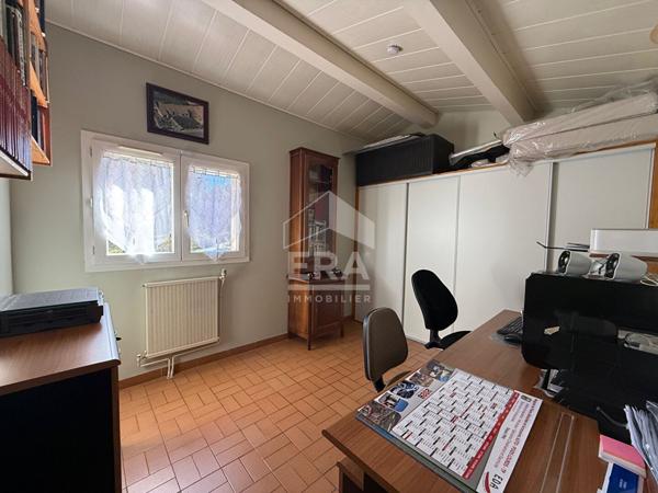 A VENDRE 13710 FUVEAU MAISON T5 DE 135 M² SUR 5700M² DE TERRAIN PISCINE DOUBLE GARAGES