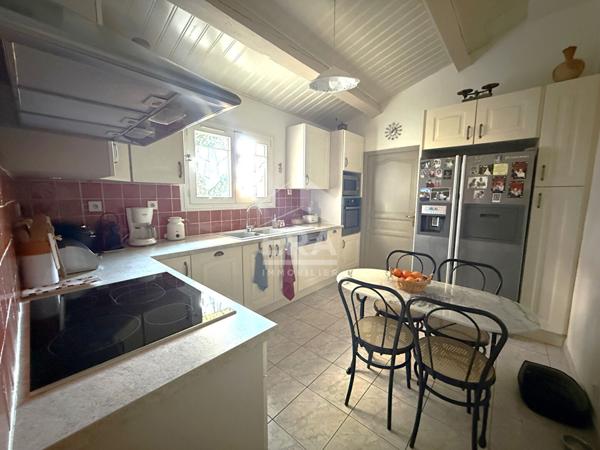 A VENDRE 13710 FUVEAU MAISON T5 DE 135 M² SUR 5700M² DE TERRAIN PISCINE DOUBLE GARAGES