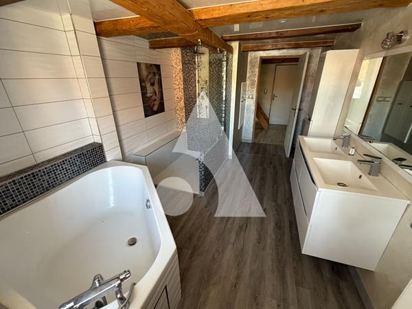 Maison 8 pièces 204 m2