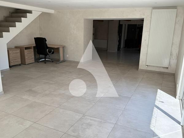 Maison 8 pièces 204 m2