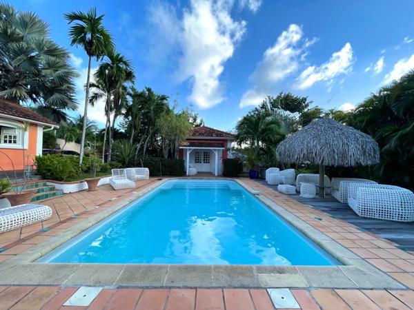 MAGNIFIQUE VILLA DE STANDING EN MARTINIQUE (972)