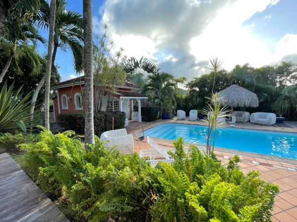 MAGNIFIQUE VILLA DE STANDING EN MARTINIQUE (972)