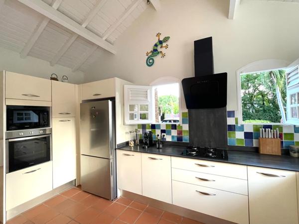 MAGNIFIQUE VILLA DE STANDING EN MARTINIQUE (972)