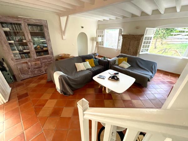MAGNIFIQUE VILLA DE STANDING EN MARTINIQUE (972)